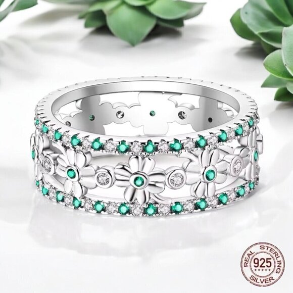 NWT Four Leaf Clover Band Ring S925 Sterling Silver Green Clear Zircon Sz. 7 - Picture 2 of 10